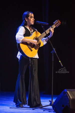 Folclorista Luc&iacute;a Vi&ntilde;a proyecta visitar hogares de ancianos de Sarand&iacute; Grande para acercar su m&uacute;sica a sus residentes