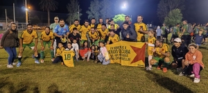 La Estrella se consagr&oacute; campe&oacute;n del Campeonato Nocturno V+40 en Sarand&iacute; Grande