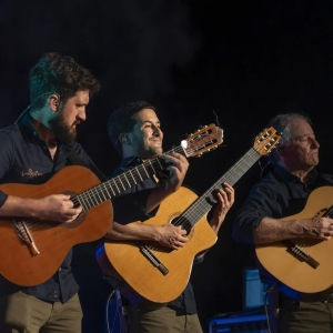 Tr&iacute;o Guitarra M&iacute;a se sum&oacute; a lanzamiento de nuevo tema musical de Luc&iacute;a Aramburu en espet&aacute;culo en Montevideo