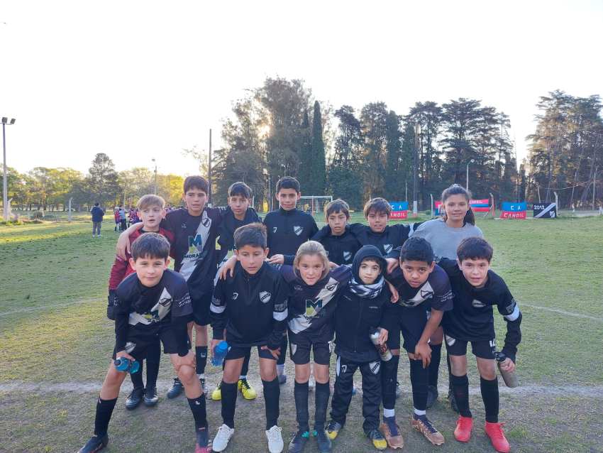 Barrio Vi&ntilde;a enfrent&oacute; a River Plate por la 6&ordf; fecha de F&uacute;tbol Infantil en Sarand&iacute; Grande