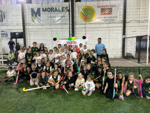 Club Deportivo Sarand&iacute; celebr&oacute; amistoso de hockey con Cardos de Durazno en Sarand&iacute; Grande