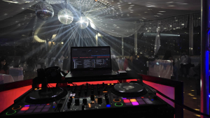 Cl&aacute;sica Noche de Nostalgia regresar&aacute; a Sarand&iacute; Grande con oldies de distintos estilos a cargo de Alex Amaro en CS 12 de Octubre