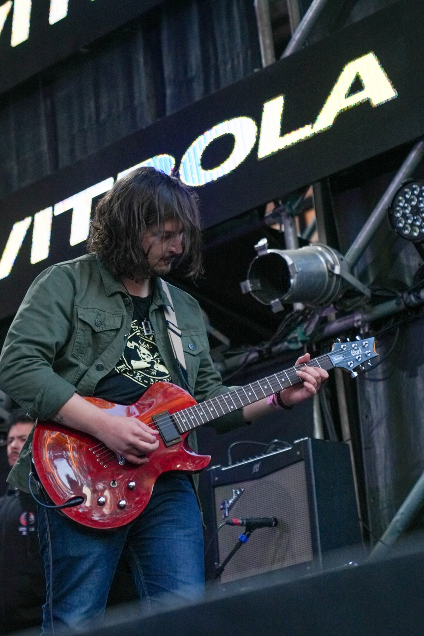 M&uacute;sico de Sarand&iacute; Grande Rodrigo Runco celebr&oacute; la buena recepci&oacute;n del p&uacute;blico en presentaci&oacute;n en Cosqu&iacute;n Rock