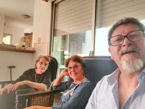 Cantautor de Sarand&iacute; Grande Hugo Cabeza comenz&oacute; a musicalizar poemas de la poeta Celestina Andrade