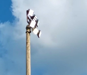 Instituci&oacute;n Deportiva Boquita de Sarand&iacute; Grande complet&oacute; instalaci&oacute;n de iluminaci&oacute;n LED en su cancha principal