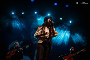 Folclorista de Sarand&iacute; Grande Luc&iacute;a Chappe estuvo presente con su voz en homenaje a Alfredo Zitarrosa