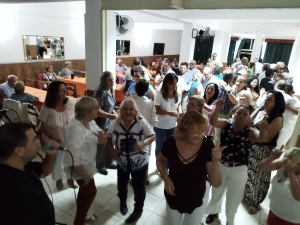 Noche de baile y diversi&oacute;n vivi&oacute; anoche el Club de Abuelos de Sarand&iacute; Grande