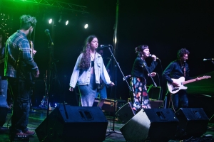 La banda de reggae Rafiki Roots se present&oacute; en fiesta de despedida del a&ntilde;o en Parque Tom&aacute;s Berreta de Sarand&iacute; Grande