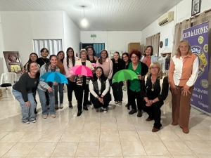 Se llev&oacute; a cabo actividad denominada &ldquo;Abr&iacute; el paraguas, conocerte es cuidarte&rdquo; en prevenci&oacute;n del c&aacute;ncer de mama