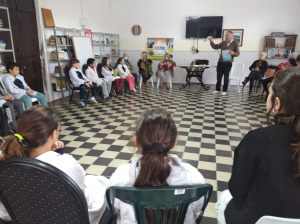 Escolares participaron hoy de taller literario de UNI 3 para celebrar D&iacute;a del Libro en Sarand&iacute; Grande