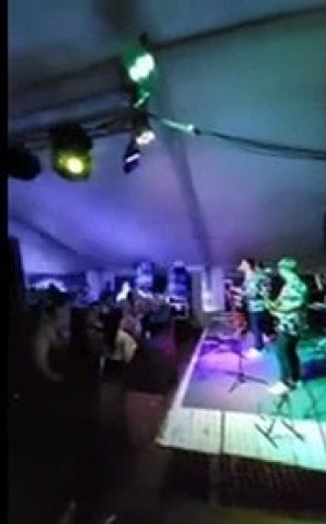 Gran baile del Enduro se celebr&oacute; en Polanco del Y&iacute; con DJ Alex Amaro y Grupo Herederos