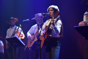 Artista de Sarand&iacute; Grande Luc&iacute;a Chappe partir&aacute; &eacute;ste mes a gira por Portugal y Espa&ntilde;a junto al ballet "Tierra Adentro"