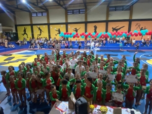 Grupo de Gimnasia Art&iacute;stica de Sarand&iacute; Grande cerr&oacute; el a&ntilde;o con un espect&aacute;culo en el Gimnasio Municipal 12 de Octubre