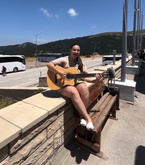 Folclorista Luc&iacute;a Aramburu de Sarand&iacute; Grande anunci&oacute; desde Turqu&iacute;a lanzamiento de nueva canci&oacute;n