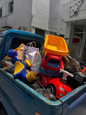 Sarand&iacute; Grande celebrar&aacute; el domingo una Fiesta de Reyes en Plaza Gallinal tras donaci&oacute;n de regalos recibida hoy en Florida Cowork