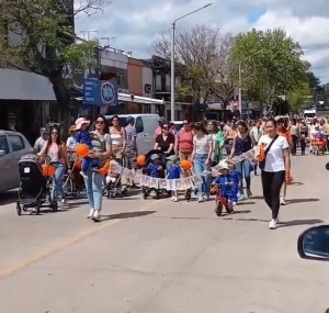 INAU y CAIF organizaron coche-caminata por D&iacute;a Nacional del Beb&eacute; en Sarand&iacute; Grande