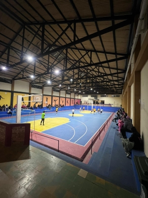 Con intensidad y gran marco de p&uacute;blico se disput&oacute; la 4ta. Fecha del Campeonato de F&uacute;tbol Sala en Sarand&iacute; Grande