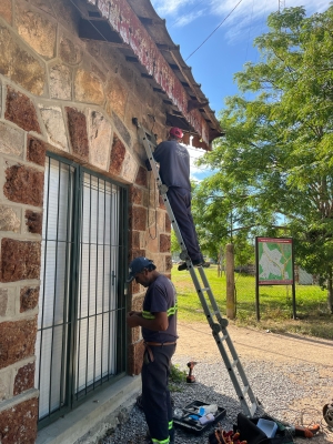 C&aacute;maras de seguridad y foco equipado con fotoc&eacute;lula colocaron en Museo Hist&oacute;rico de Sarand&iacute; Grande