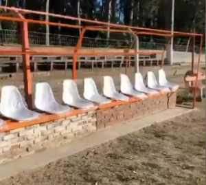 Colocaron nuevas butacas en obra del Estadio Batalla de Sarand&iacute; de Sarand&iacute; Grande