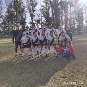 Barrio Vi&ntilde;a gan&oacute; 2 a 0 a Espa&ntilde;a de Florida en Sarand&iacute; Grande