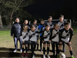 Categor&iacute;a 2012 de Barrio Vi&ntilde;a gan&oacute; su &uacute;ltimo partido y asegur&oacute; posici&oacute;n de campe&oacute;n &uacute;nico del torneo