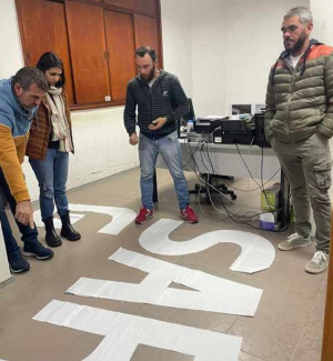 El s&aacute;bado armar&aacute;n las letras corp&oacute;reas en el centro de Sarand&iacute; Grande