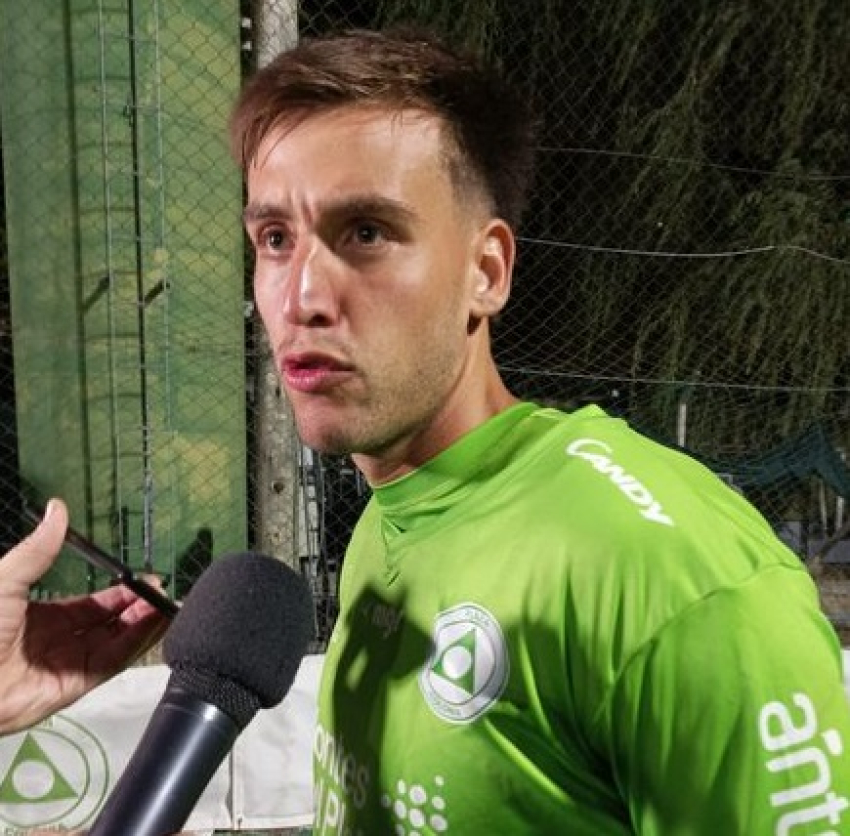 Destacado debut protagoniz&oacute; joven arquero oriundo de Sarand&iacute; Grande en Plaza Colonia