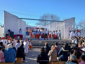 Escuela N&deg; 38 celebr&oacute; el Bicentenario de la Independencia con m&uacute;sica, baile e historia