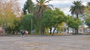 Iniciar&aacute;n hoy campa&ntilde;a de recolecci&oacute;n de firmas ante uso irresponsable de motos en la noche en Sarand&iacute; Grande