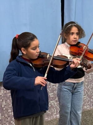 Primer concierto por c&aacute;tedra del N&uacute;cleo Sinf&oacute;nico de Sarand&iacute; Grande mostr&oacute; el talento en formaci&oacute;n de j&oacute;venes m&uacute;sicos