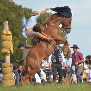 Joven jinete de Sarand&iacute; Grande Manuel Porcal estar&aacute; presente en ruedo de gran fiesta criolla "La Revancha del Prado"