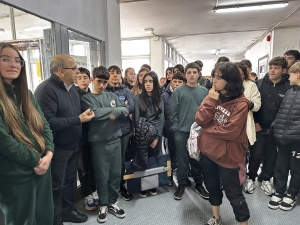 Estudiantes del Liceo Faustino Harrison inauguraron cabina de carga para dispositivos del Plan Ceibal