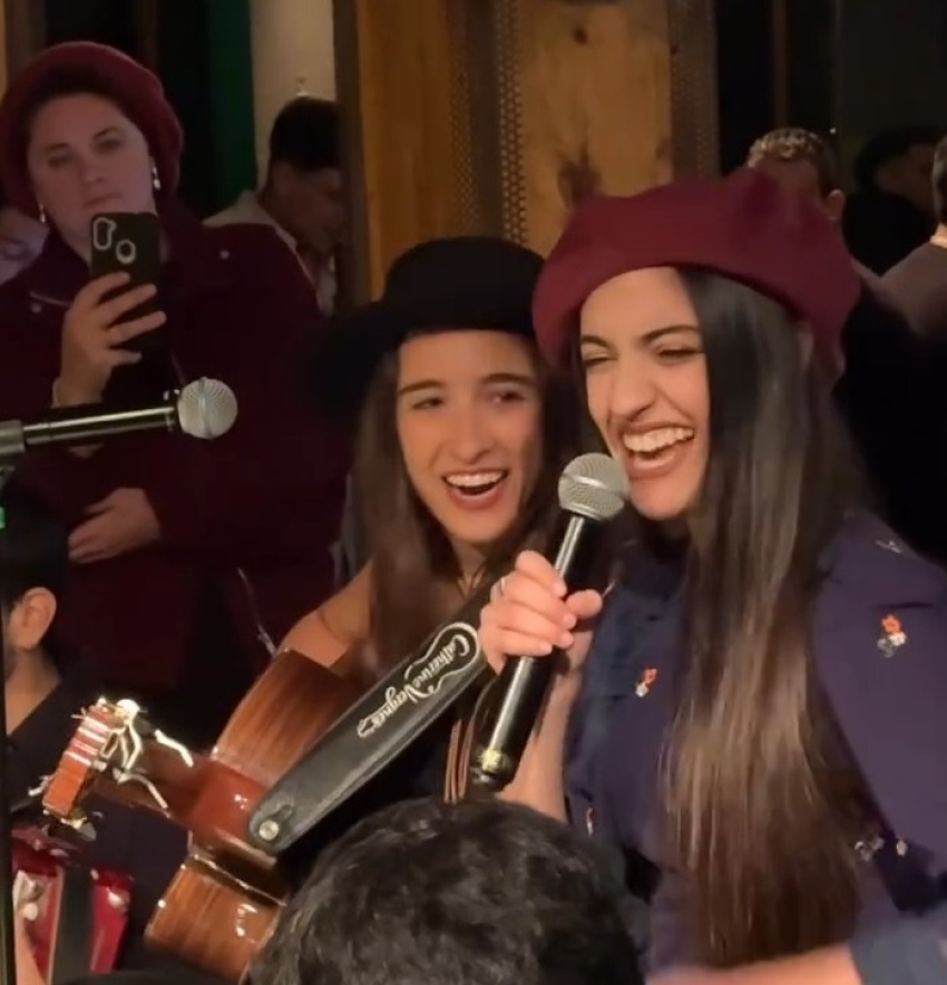 Artista de Sarand&iacute; Grande Luc&iacute;a Chappe particip&oacute; en la celebraci&oacute;n de los 10 a&ntilde;os de Catherine Vergnes en Montevideo