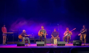 M&uacute;sico Fernando Segredo de Sarand&iacute; Grande se present&oacute; junto a &ldquo;Canciones de Hogar&rdquo; en concierto solidario a beneficio de la ni&ntilde;a Paz Oro&ntilde;o