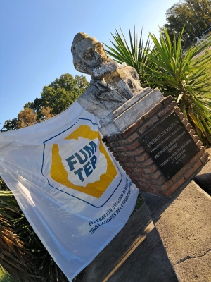 Maestros de Sarand&iacute; Grande rindieron homenaje a Jos&eacute; Pedro Varela a 180 a&ntilde;os de su nacimiento